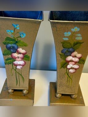 Vintage Toleware Metal Planters Pair
Cottage Decor